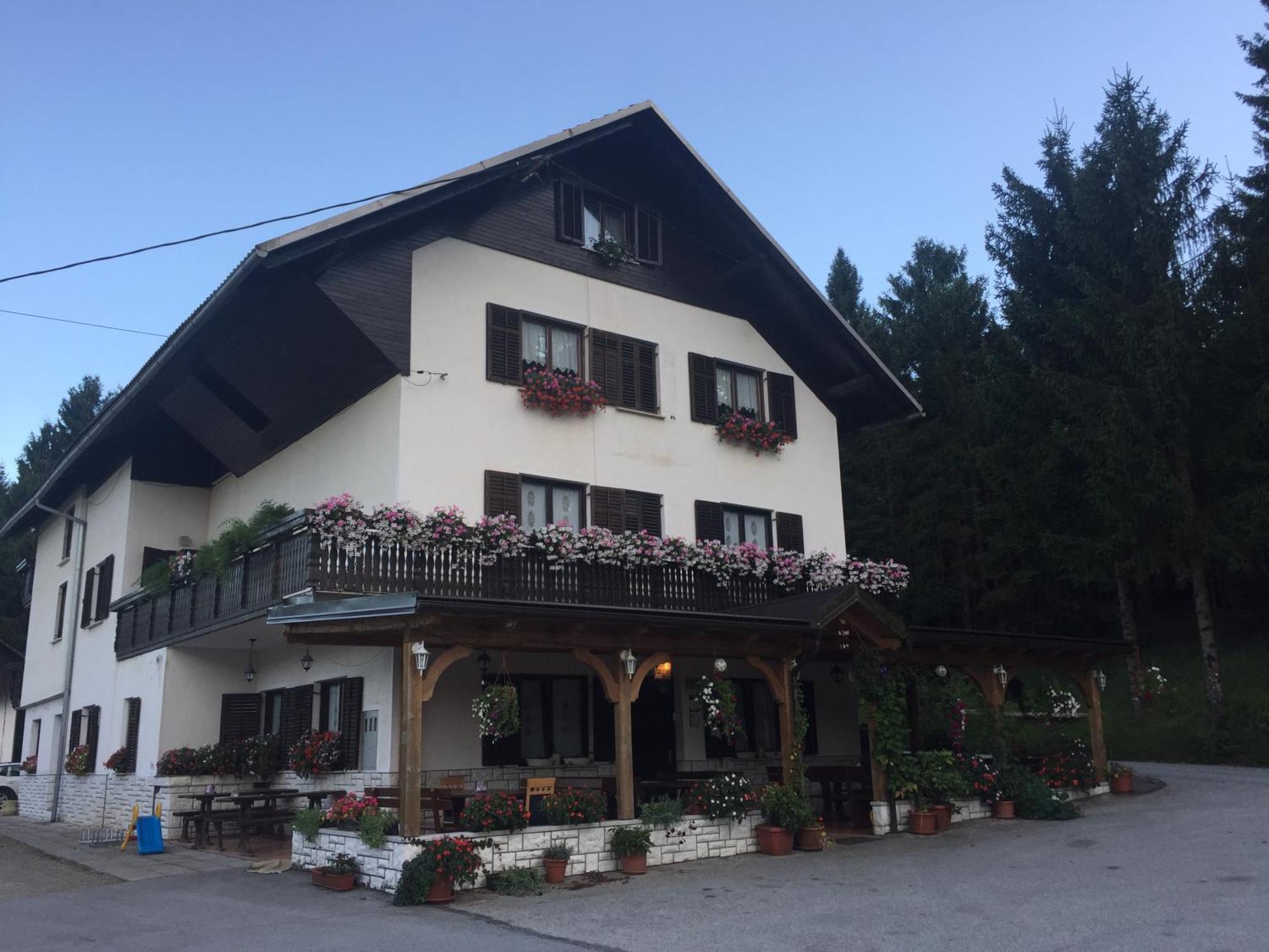 Guest House Kmecki Hram Fortuna Idrija Room photo